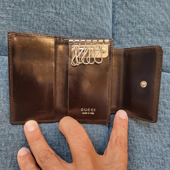 Gucci GG Canvas and Leather Key Holder.. Pristine!!! - Picture 3 of 10